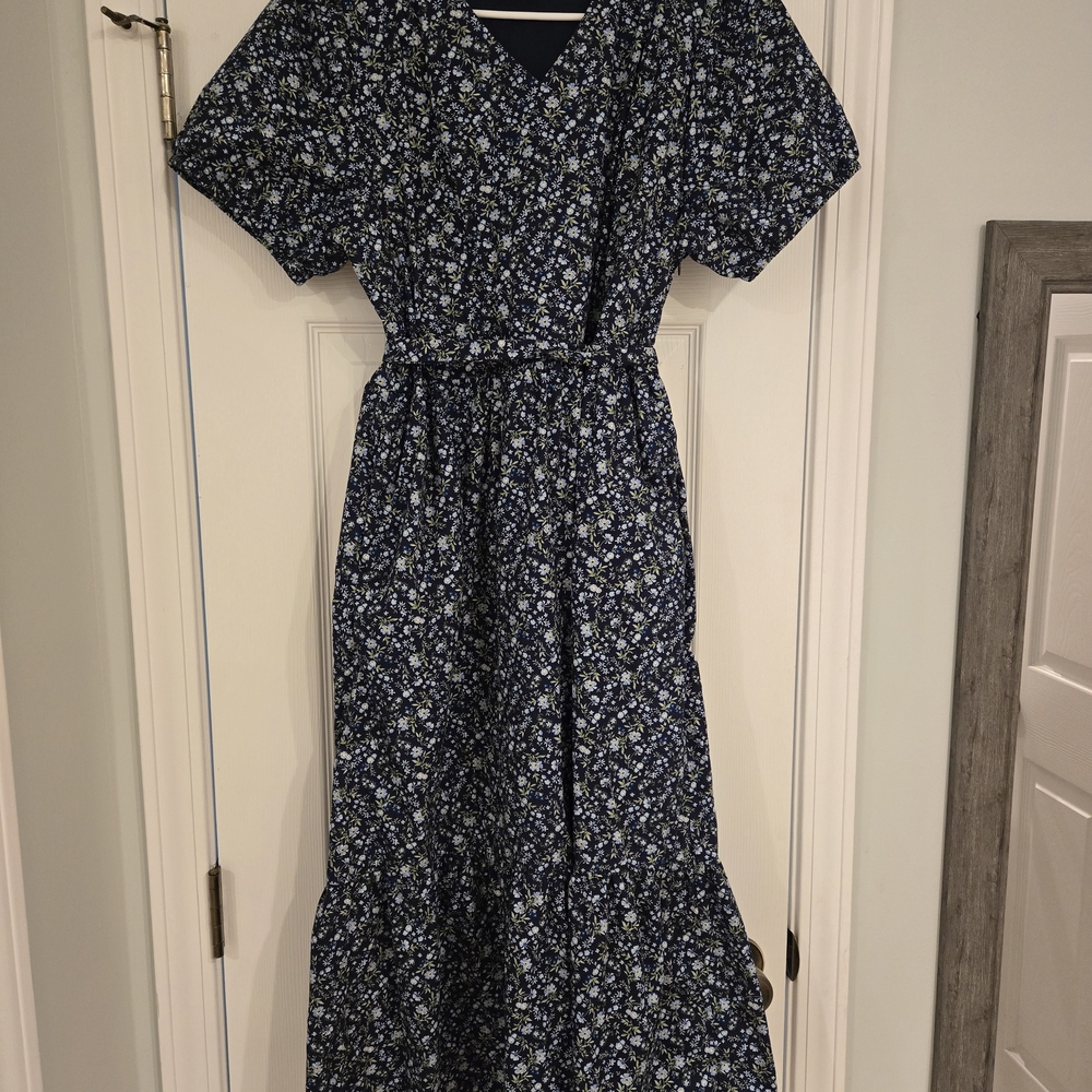 Mome Nursing / Breastfeeding Floral Navy Blue Dress Size Large